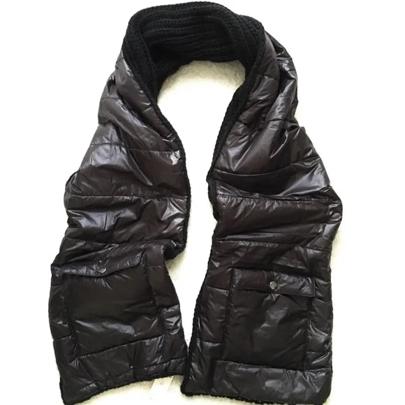 🆕 SLEEPING ON SNOW Marley Pocketed Puffer Scarf